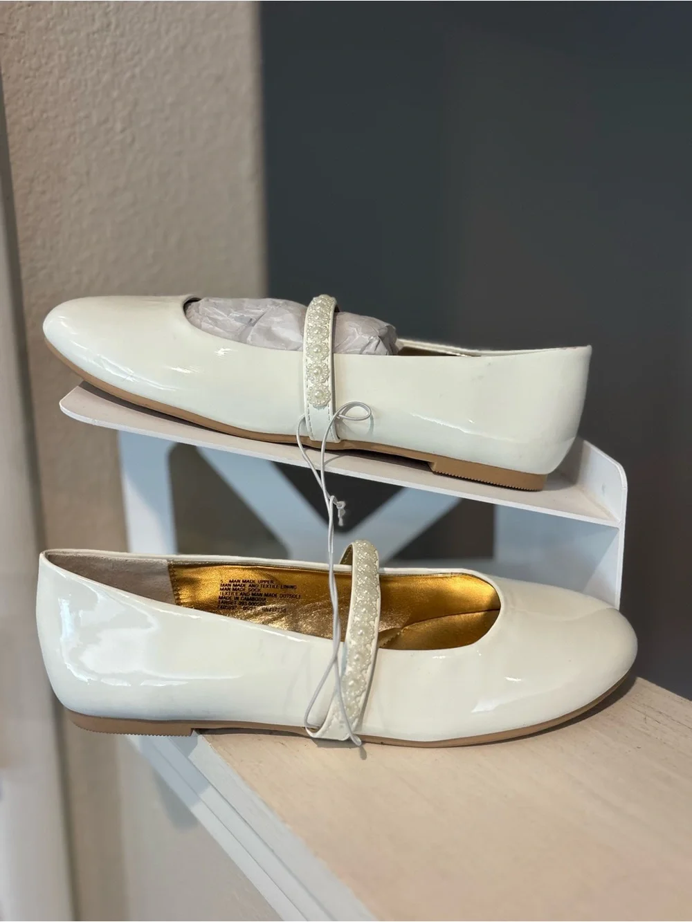Kid's Brooke Ballet Flats Cat & Jack White Slip On Youth Size 5 NEW